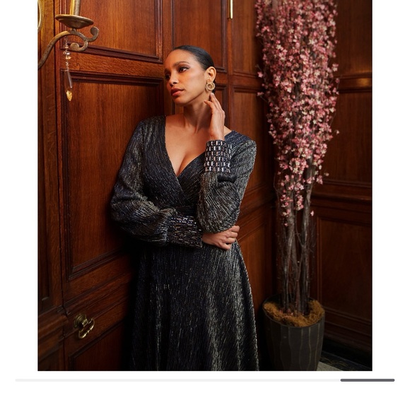 Betsy & Adam Women's Galaxy Metallic V-Neck Gown Size 12 Navy/Gold Dress - Picture 6 of 11